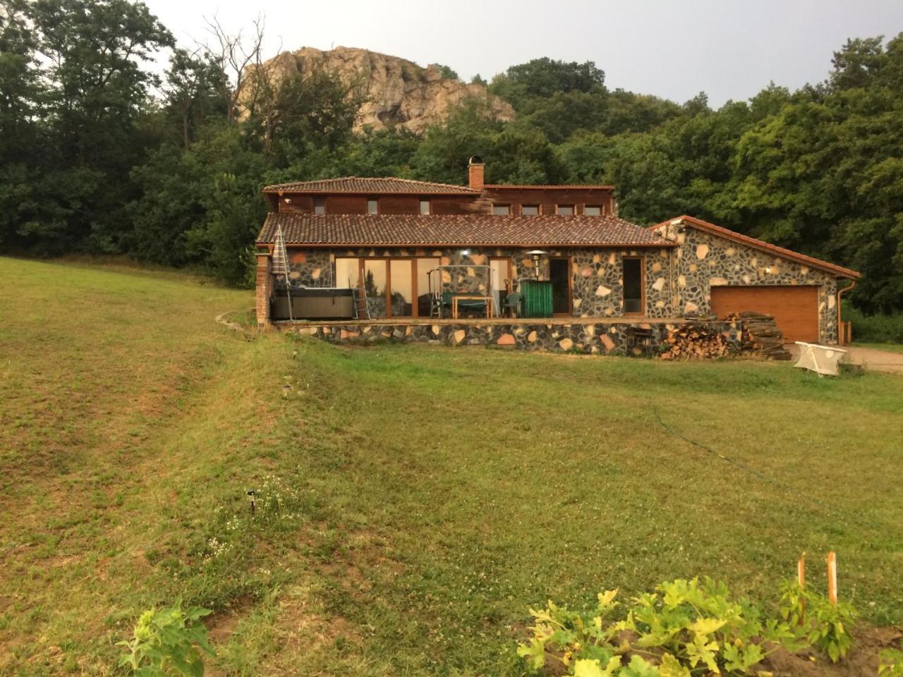 Old Stone Villa Obarok Εξωτερικό φωτογραφία